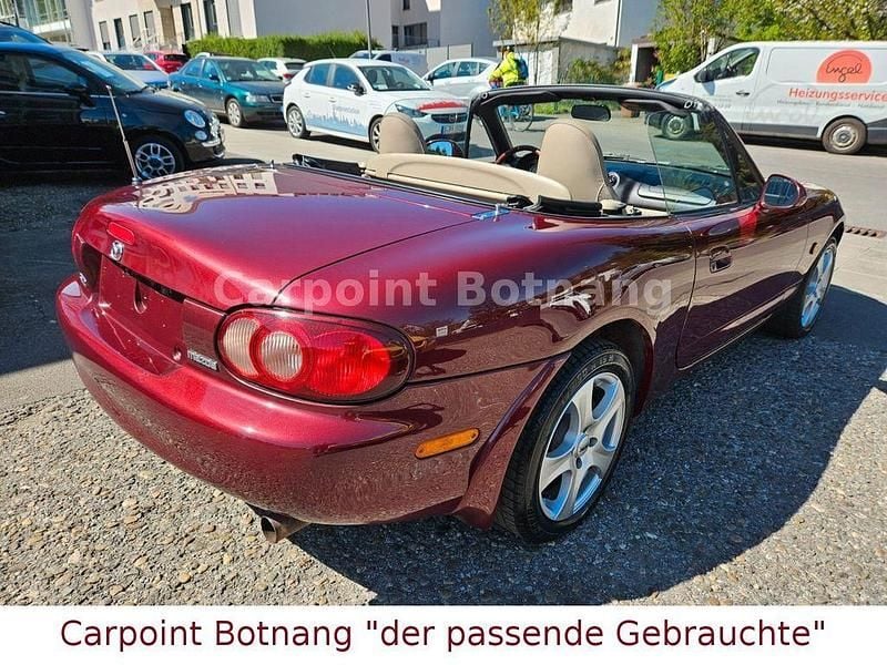 Second-hand Mazda MX5 145 CP (106 kW) 2003 Roșu Cabrio