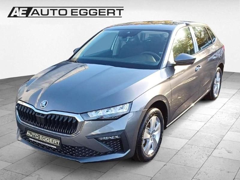 Neu Skoda Scala Essence 116 PS (85 kW) 2025 Graphitegrau metallic Kleinwagen