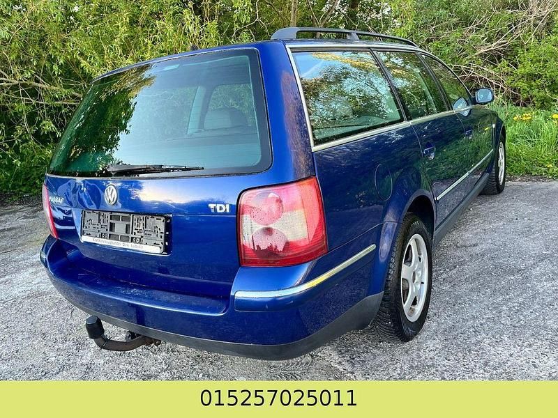 Gebraucht VW Passat Highline 131 PS (96 kW) 2003 Blau Kombi