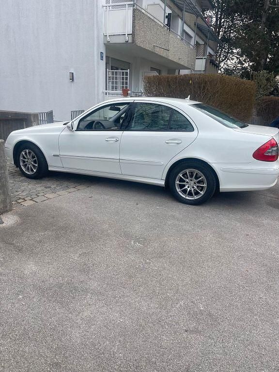 Gebraucht Mercedes E280 Elegance 190 PS (139 kW) 2006 Weiß Limousine