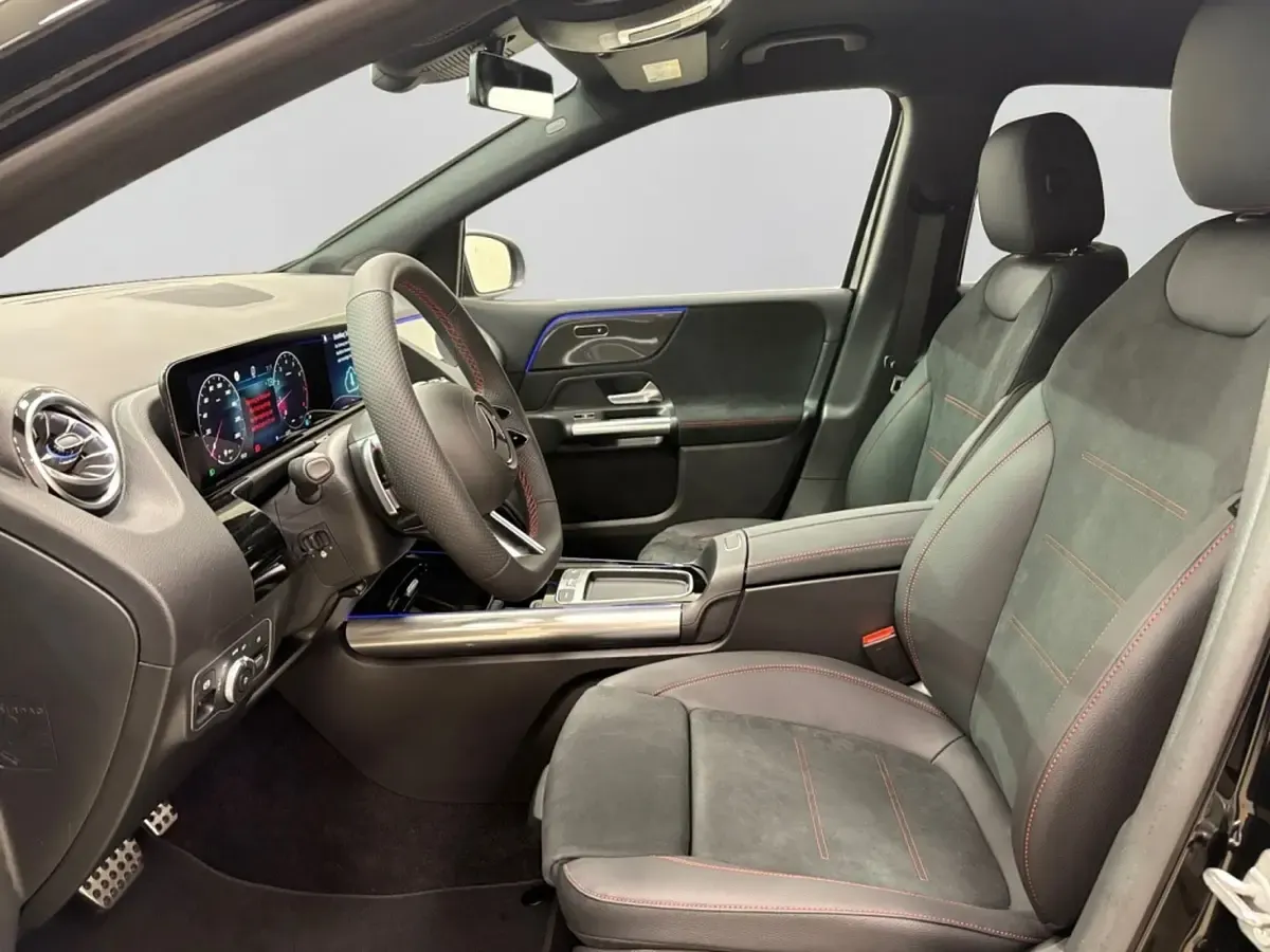 Gebraucht Mercedes B180 AMG 100 PS (73 kW) 2026 Schwarz Kleinwagen