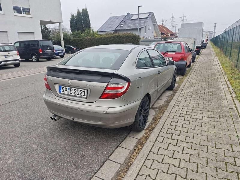 Gebraucht Mercedes C180 143 PS (105 kW) 2005 Coupé