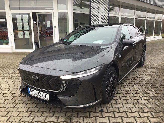 Neu Mazda 6e 189 kW (258 PS) 2025 Grau Limousine