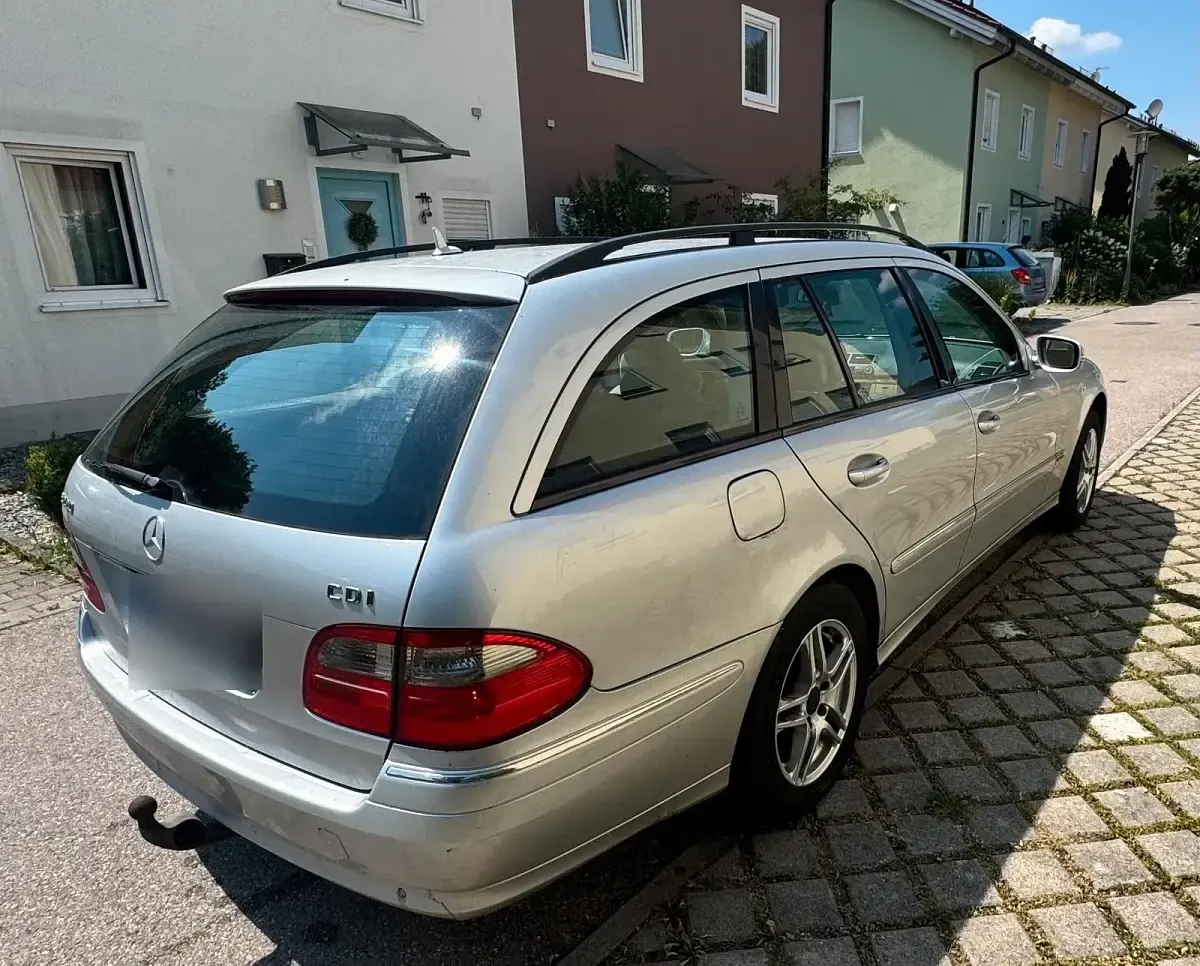 Gebraucht Mercedes E220 170 PS (125 kW) 2007 Silber Kombi