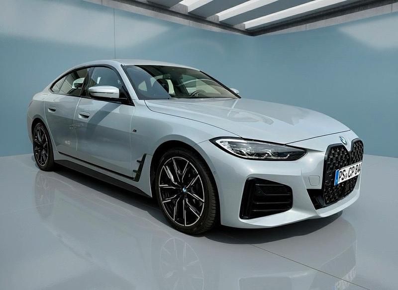 Grau Gebraucht 2022 BMW 420 M Sport Coupé | 35.800 € (Guter Preis) - Bild 1/4