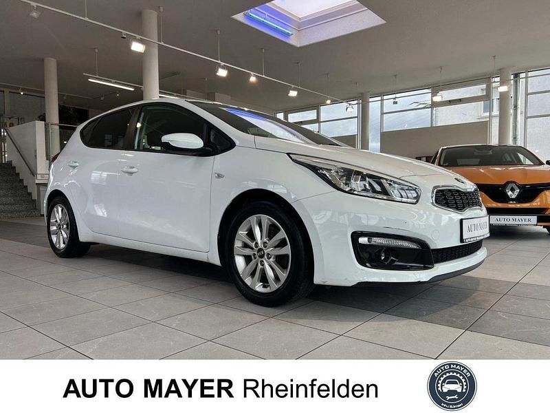 Gebraucht Kia Ceed Edition 7 99 PS (72 kW) 2017 Weiß Kleinwagen