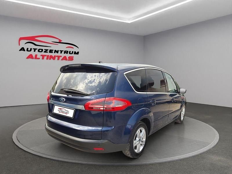 Gebraucht Ford S-MAX Titanium 140 PS (102 kW) 2011 Blau Van / Kleinbus