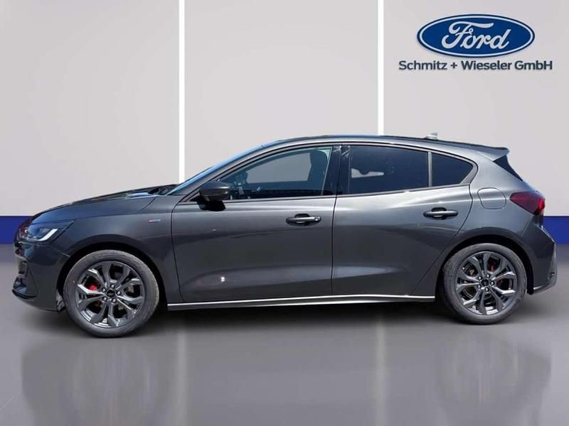 Neu Ford Focus ST-Line 125 PS (91 kW) 2025 Magneticgrau (metallic) Limousine