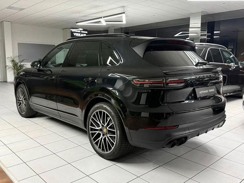 Gebraucht Porsche Cayenne 340 PS (250 kW) 2022 Schwarz SUV