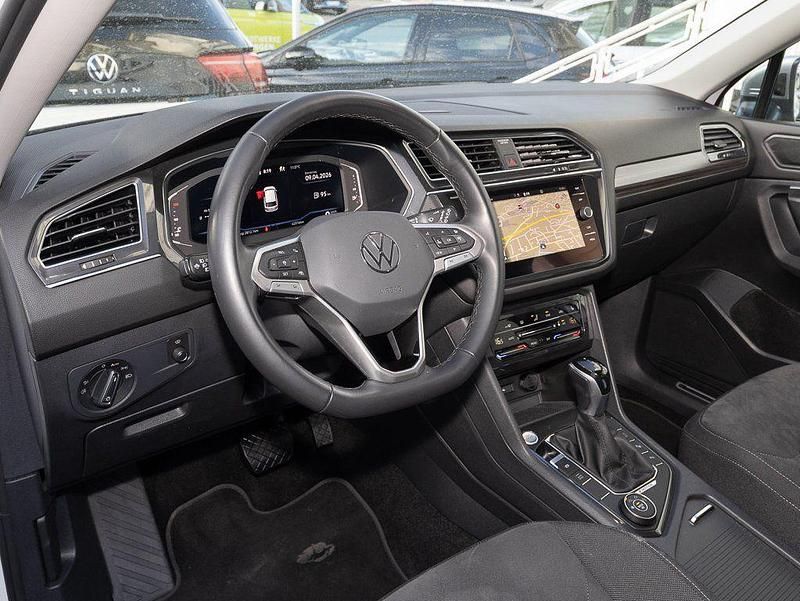 Gebraucht VW Tiguan 245 PS (180 kW) 2023 Weiß SUV