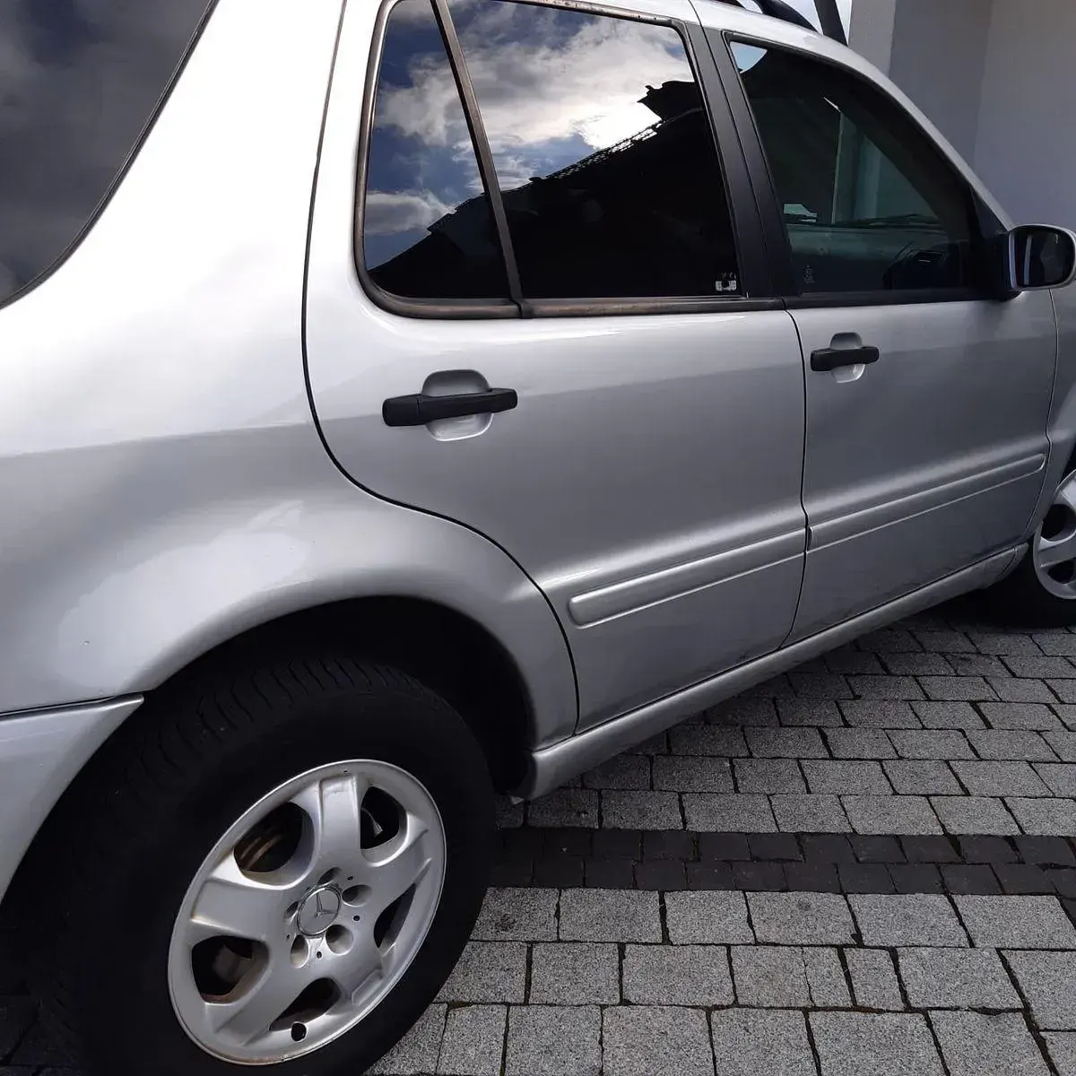 Gebraucht Mercedes ML270 163 PS (119 kW) 2002 Silber SUV