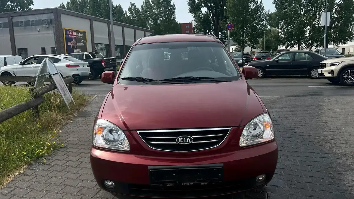 Gebraucht Kia Carens 140 PS (102 kW) 2004 Rot Van / Kleinbus