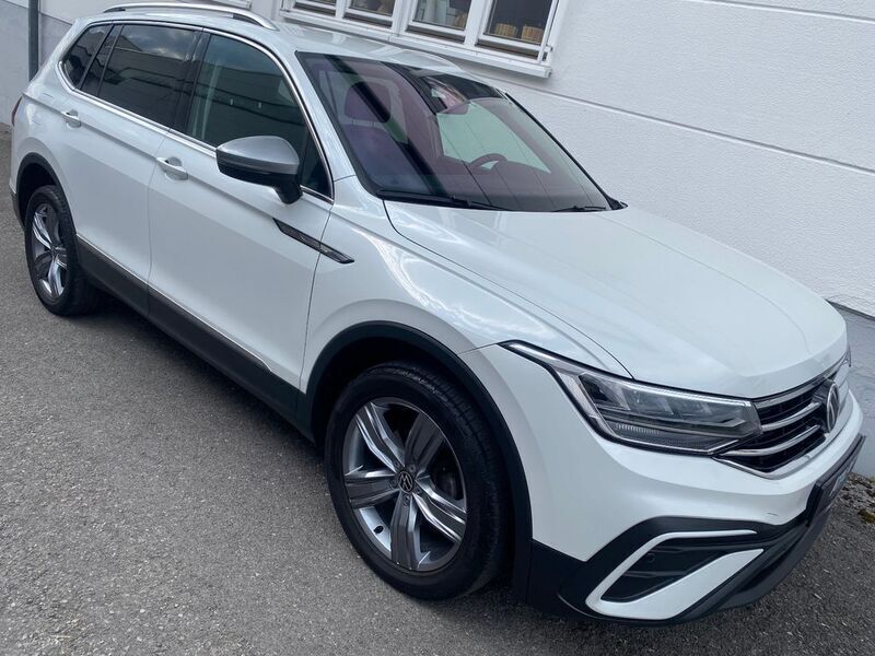 Weiß Gebraucht 2022 VW Tiguan Life SUV | 27.950 € (Etwas zu teuer) - Bild 1/4