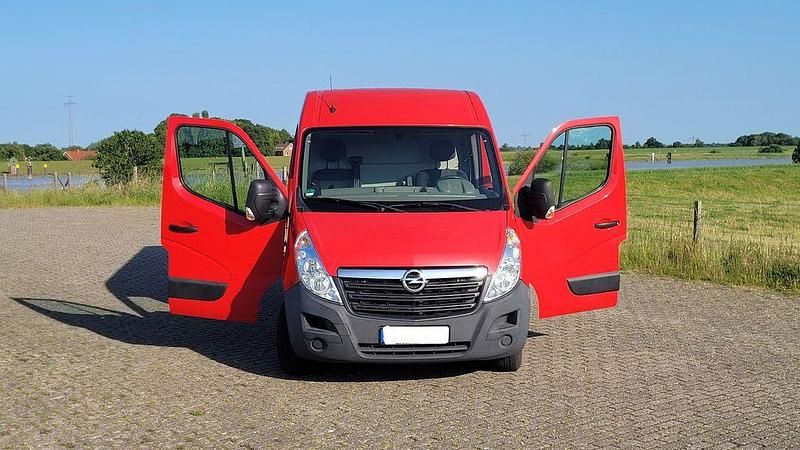 Gebraucht Opel Movano 145 PS (106 kW) 2018 Rot Limousine