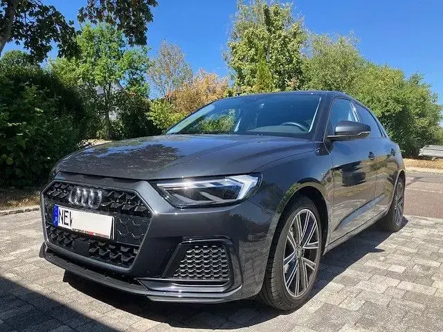 Gebraucht Audi A1 Sportback Advanced 95 PS (69 kW) 2024 Grau Kleinwagen