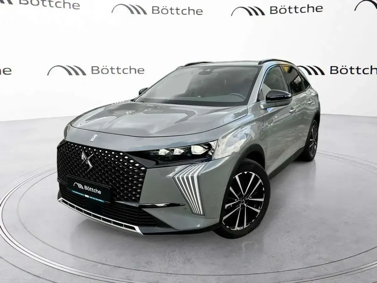 Gebraucht DS Automobiles DS7 Crossback Opera 131 PS (96 kW) 2024 Grau SUV