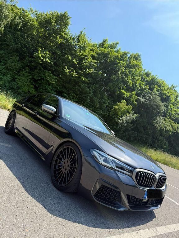 Gebraucht 2021 BMW M550 Performance Limousine | 59.990 € - Bild 1/4