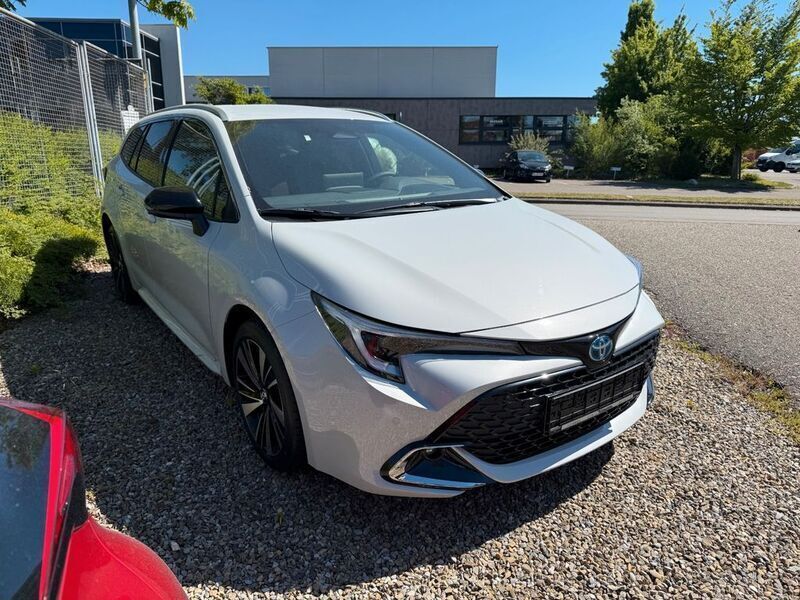 Neu Toyota Corolla 178 PS (130 kW) 2025 1k6 dynamic grey Kombi