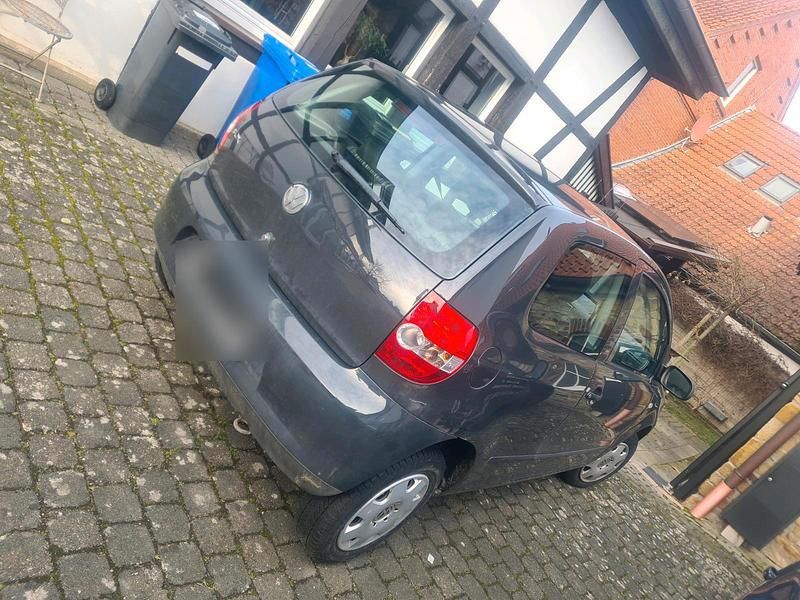 Gebraucht VW Fox 55 PS (40 kW) 2007 Grau Kleinwagen