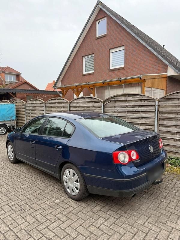 Gebraucht VW Passat 116 PS (85 kW) 2006 Blau Limousine