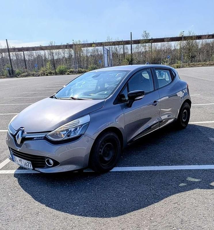 Gebraucht Renault Clio IV Initiale Paris 98 PS (72 kW) 2014 Silber Kleinwagen