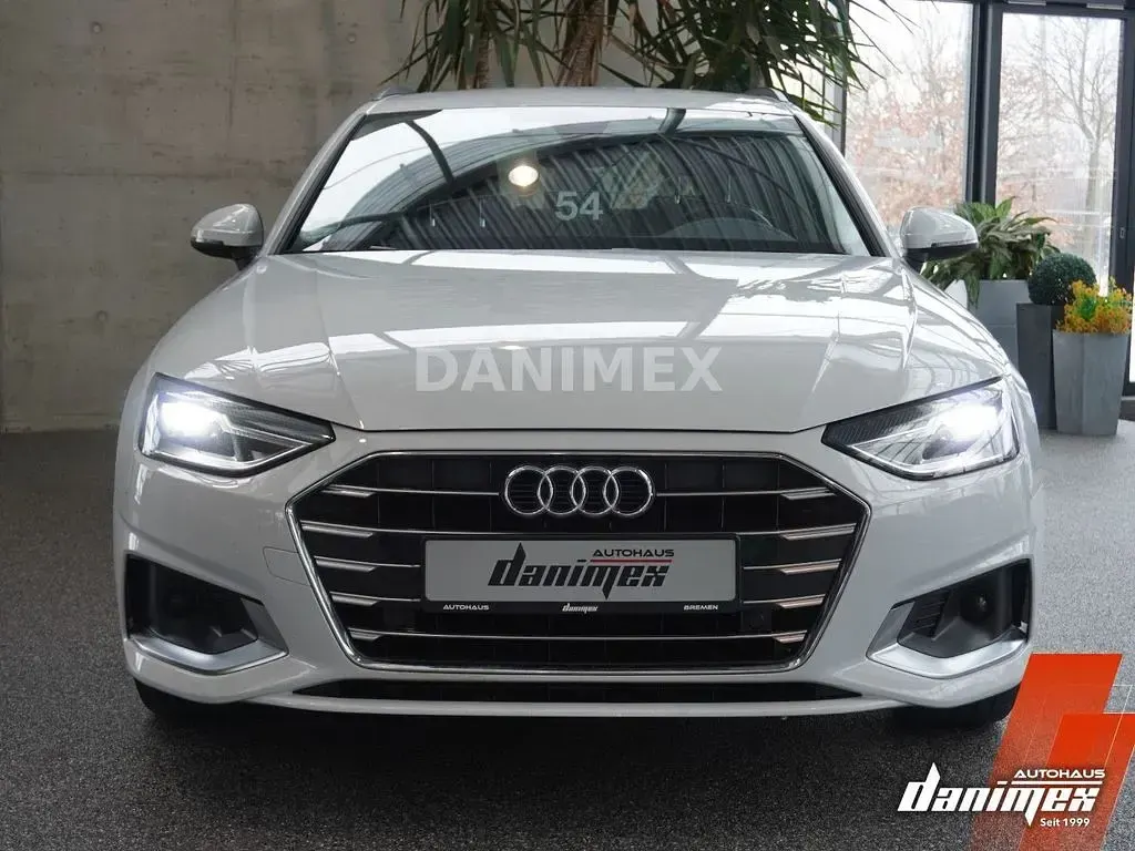 Gebraucht Audi A4 Ambiente 204 PS (150 kW) 2021 Weiß Kombi