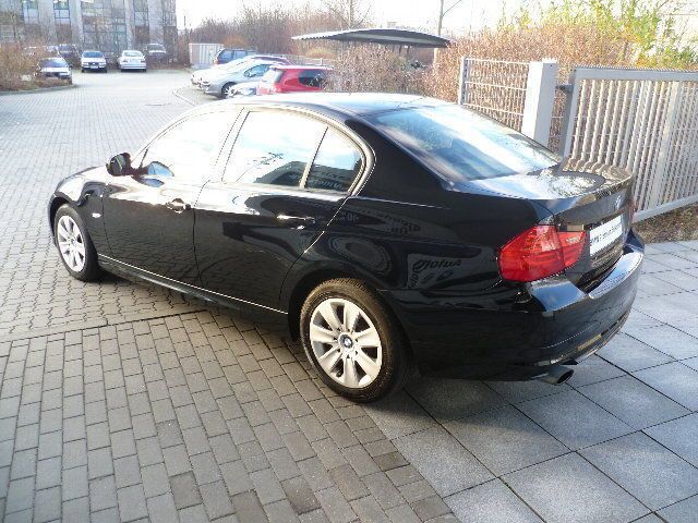 Gebraucht BMW 320 Comfort Edition 170 PS (125 kW) 2008 Schwarz Limousine