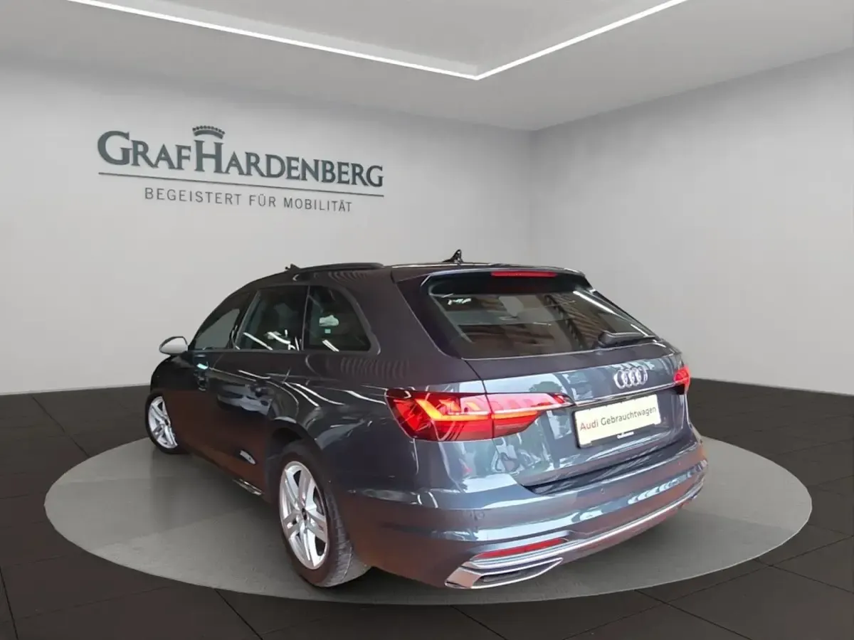 Gebraucht Audi A4 Advanced Plus 204 PS (150 kW) 2023 Grau Kombi
