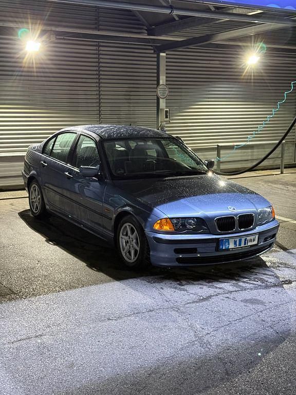 Blau Gebraucht 2001 BMW 316 Performance Limousine | 3.200 € (Fairer Preis) - Bild 1/4