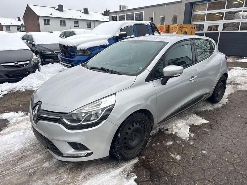 Silber Gebraucht 2017 Renault Clio IV Limousine | 5.500 € (Guter Preis) - Bild 1/4