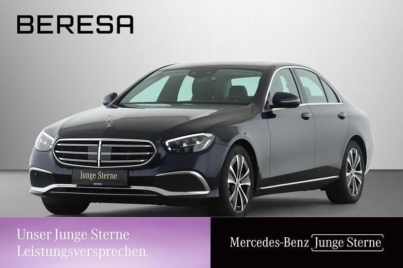 Blau Gebraucht 2023 Mercedes E300 Exclusive Limousine | 41.225 € (Superpreis) - Bild 1/3