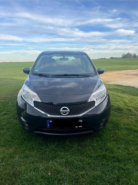 Gebraucht Nissan Note Acenta 80 PS (58 kW) 2015 Schwarz Kleinwagen