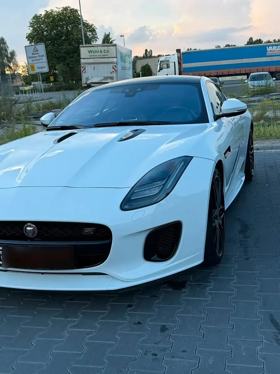 Gebraucht Jaguar F-Type R-Dynamic 300 PS (220 kW) 2020 Weiß Coupé