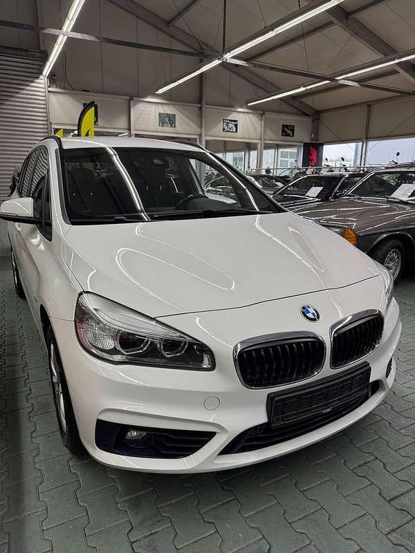 Gebraucht BMW 218 Sport Line 136 PS (100 kW) 2017 Alpinweiss iii Van / Kleinbus