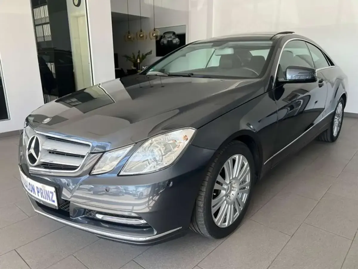 Second-hand Mercedes E200 184 CP (135 kW) 2012 Gri Coupe