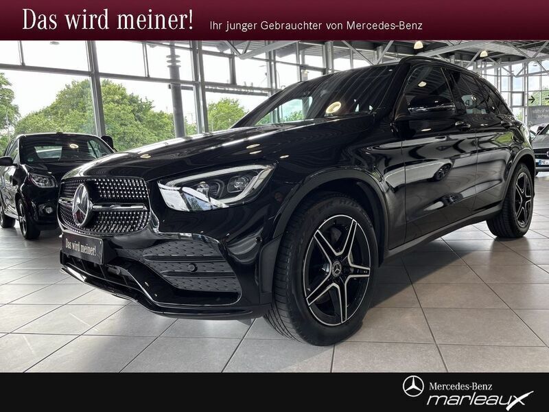 Lack obsidianschwarz (metallic) Gebraucht 2020 Mercedes GLC300 AMG SUV | 42.740 € (Fairer Preis) - Bild 1/4