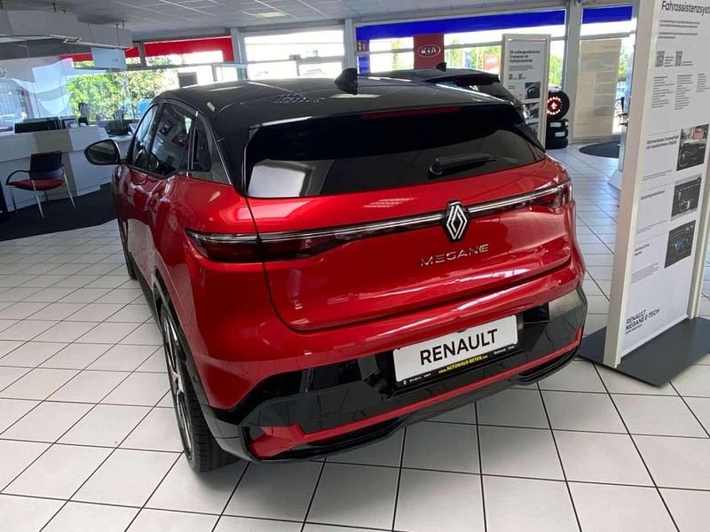 Gebraucht Renault Megane E-Tech Techno 160 kW (218 PS) 2022 Rot + schwarz Limousine