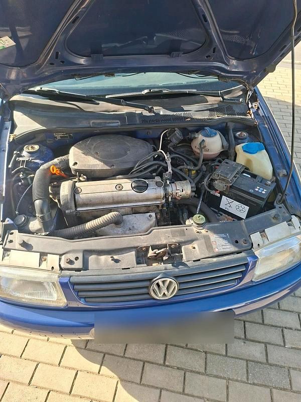 Gebraucht VW Polo 50 PS (36 kW) 1998 Blau Kleinwagen