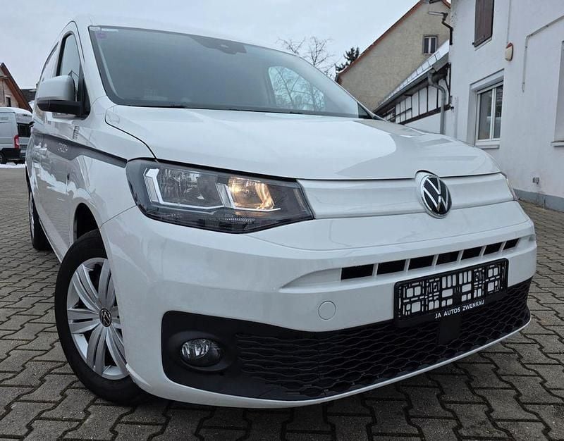 Gebraucht VW Caddy Maxi Basis 122 PS (89 kW) 2022 Weiß Van / Kleinbus