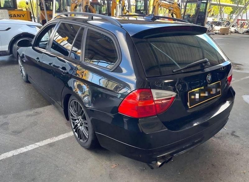 Gebraucht BMW 318 Advantage 129 PS (94 kW) 2007 Schwarz Kombi