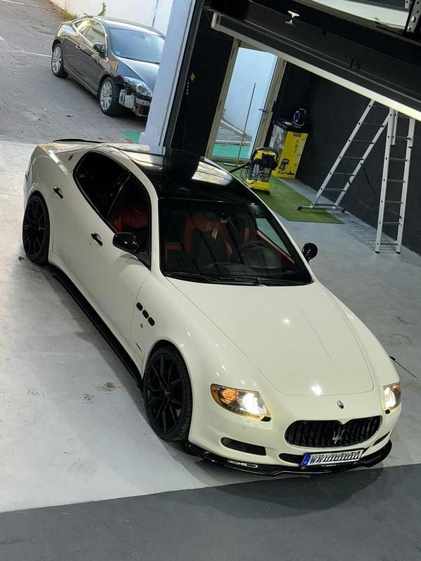 Weiß Gebraucht 2011 Maserati Quattroporte Limousine | 25.000 € - Bild 1/4