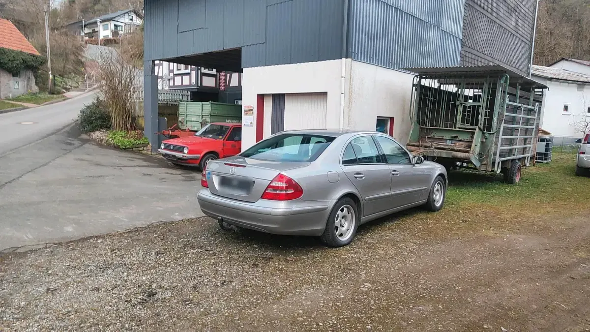 Gebraucht Mercedes E220 150 PS (110 kW) 2004 Grau Limousine