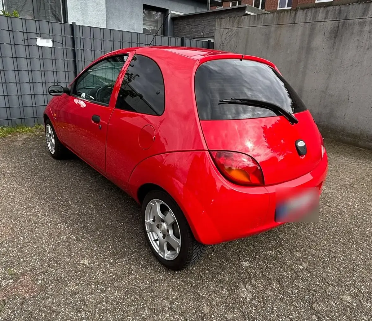 Usata Ford Ka 60 CV (44 kW) 2006 Rosso Utilitaria
