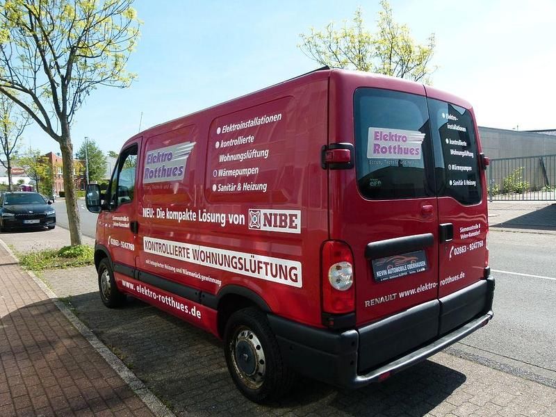 Second-hand Renault Master 101 CP (74 kW) 2008 Roșu Monovolum