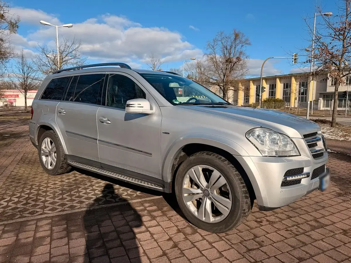 Gebraucht Mercedes GL350 265 PS (194 kW) 2012 Silber SUV