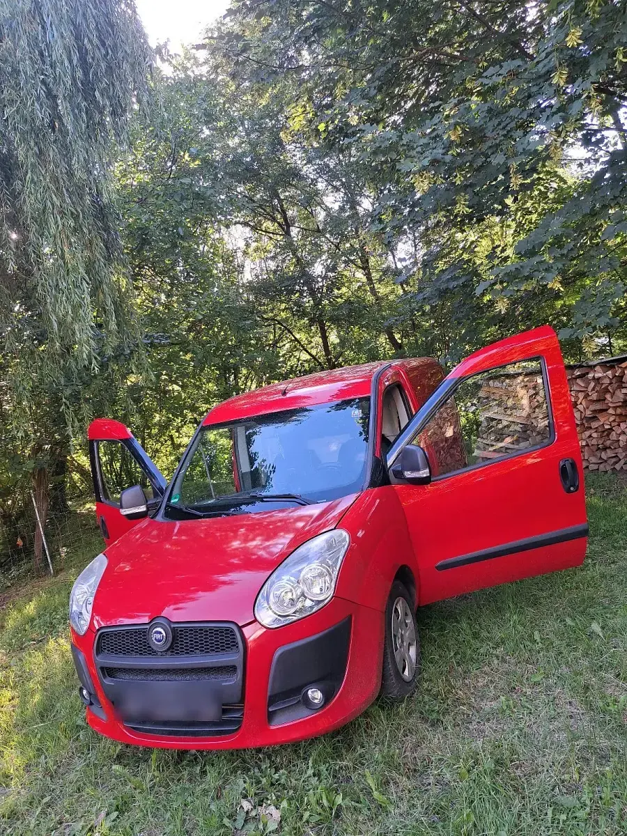 Gebraucht Fiat Doblò 90 PS (66 kW) 2011 Rot Van / Kleinbus