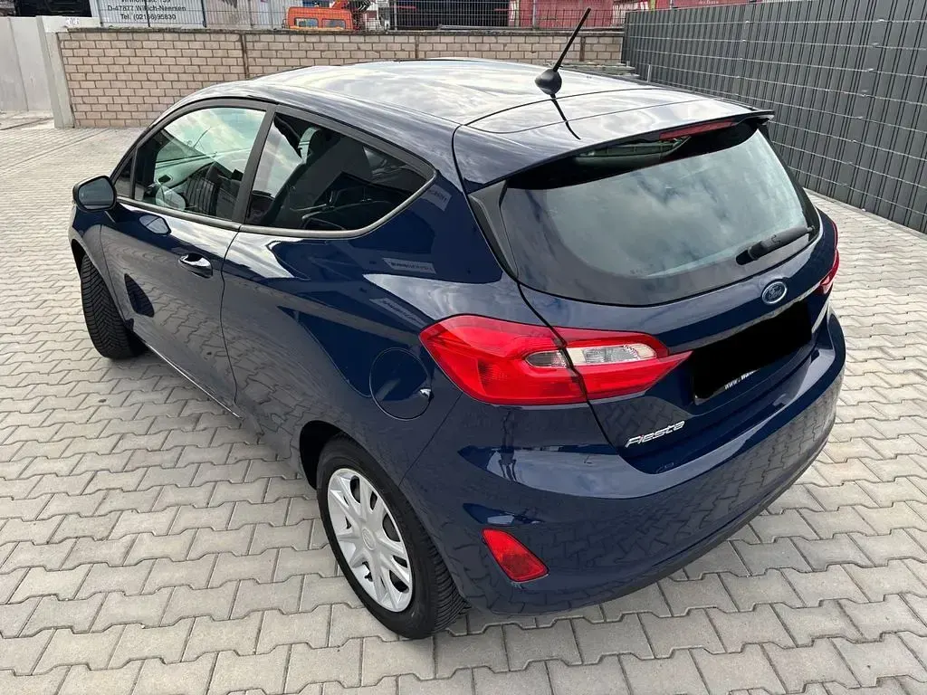 Gebraucht Ford Fiesta 65 PS (47 kW) 2018 Blau Kleinwagen