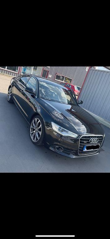 Schwarz Gebraucht 2011 Audi A6 Ambiente Limousine | 10.950 € (Fairer Preis) - Bild 1/4
