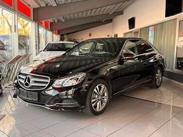 Schwarz Gebraucht 2015 Mercedes E350 Limousine | 17.999 € (Guter Preis) - Bild 1/4
