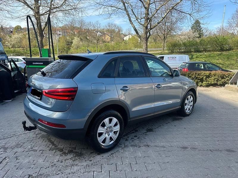 Gebraucht Audi Q3 Ambiente 175 PS (128 kW) 2012 Blau SUV